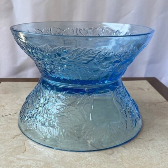 Vintage KIG INDONESIA Ki26 Ice Blue Serving Bowls Embossed Fruit  Set of 2 - Picture 1 of 8